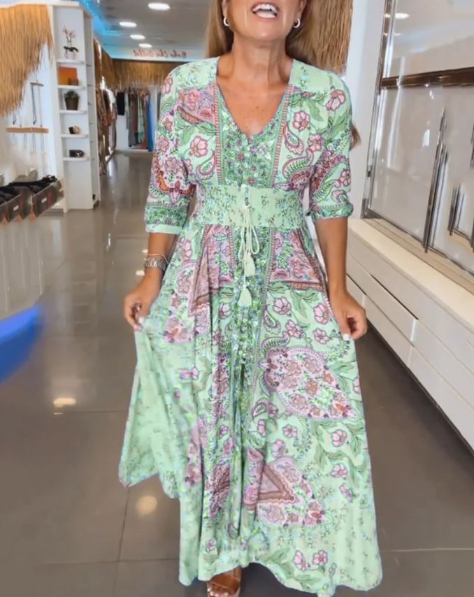 Party dress with V-neck and 3/4 sleeves