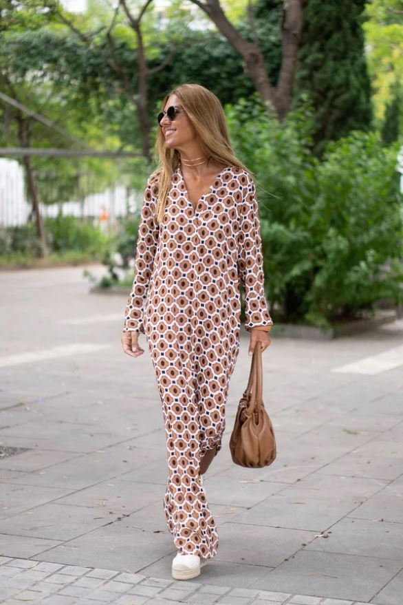 Bellevo | Elegant Dress with Brown Print