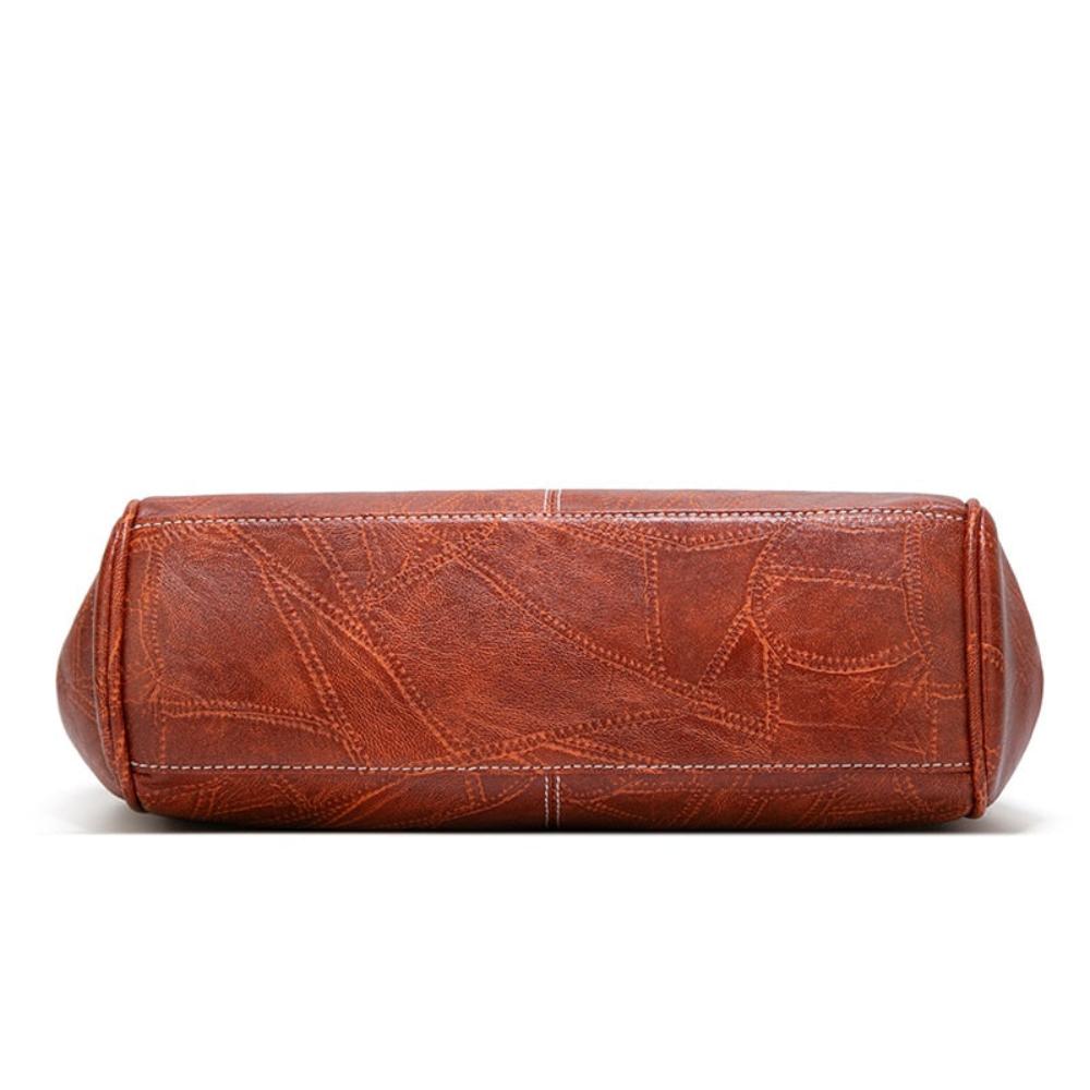Mila | Vintage handbag with flap closure