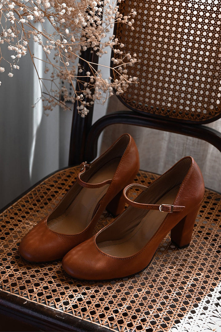 Caella™ | Elegant sandals with straps and a compact heel, perfect for all occasions