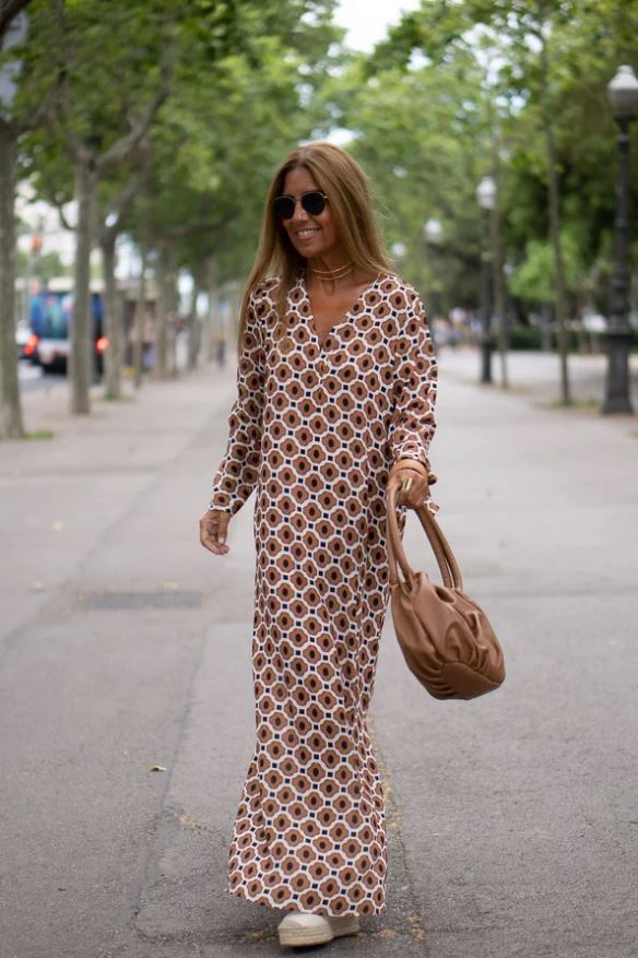 Bellevo | Elegant Dress with Brown Print
