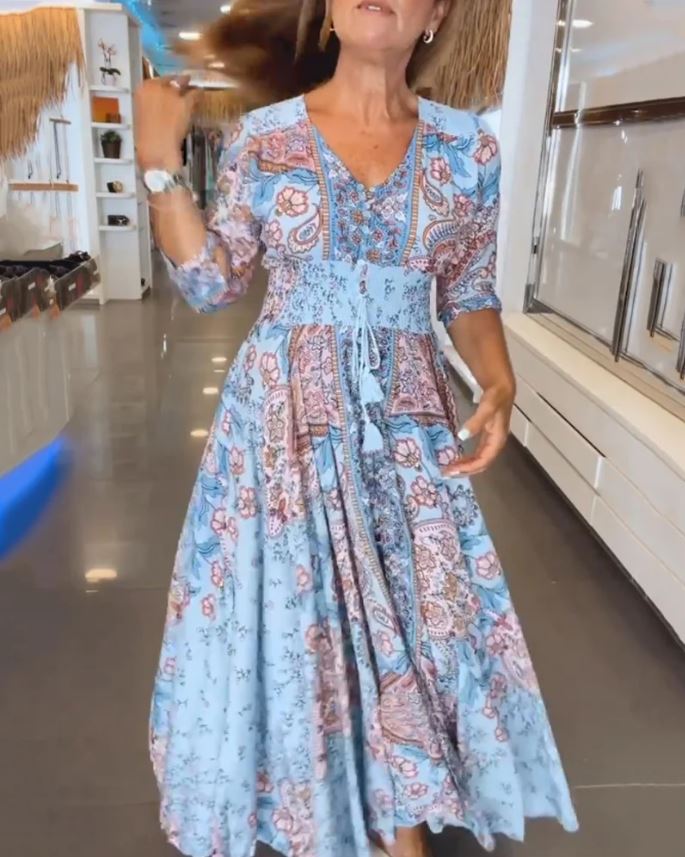Party dress with V-neck and 3/4 sleeves