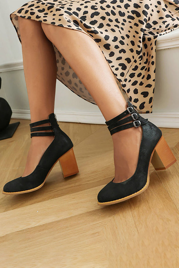 Caa™ | Sleek Elegant Sandals with Ankle Strap and Chunky Heel for a Sophisticated Look