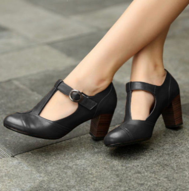 RACHELE | Elegant T-Strap Court Shoe with Low Heel for a Refined Look
