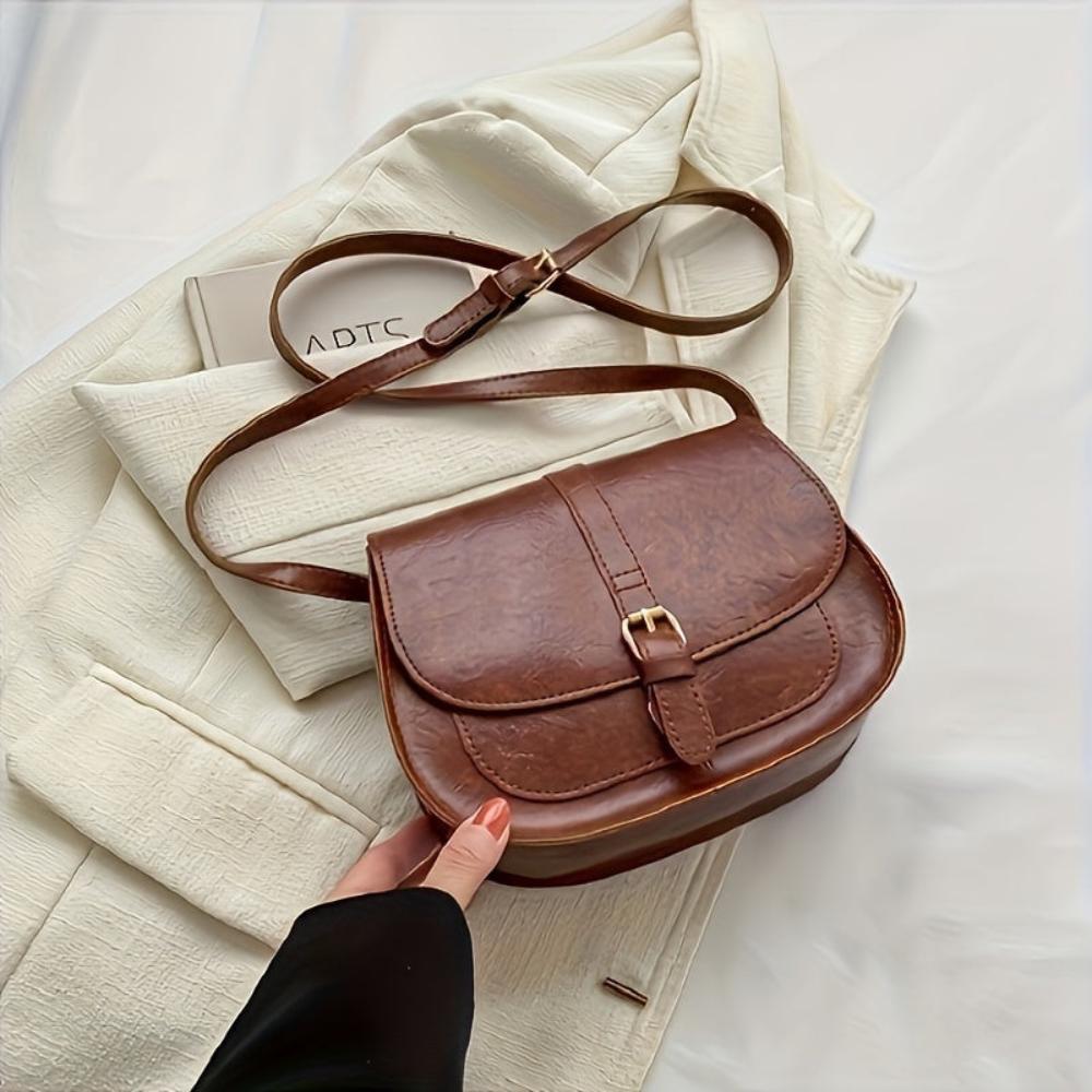 Evelyn™ | Classic Saddle-Shaped Shoulder Bag