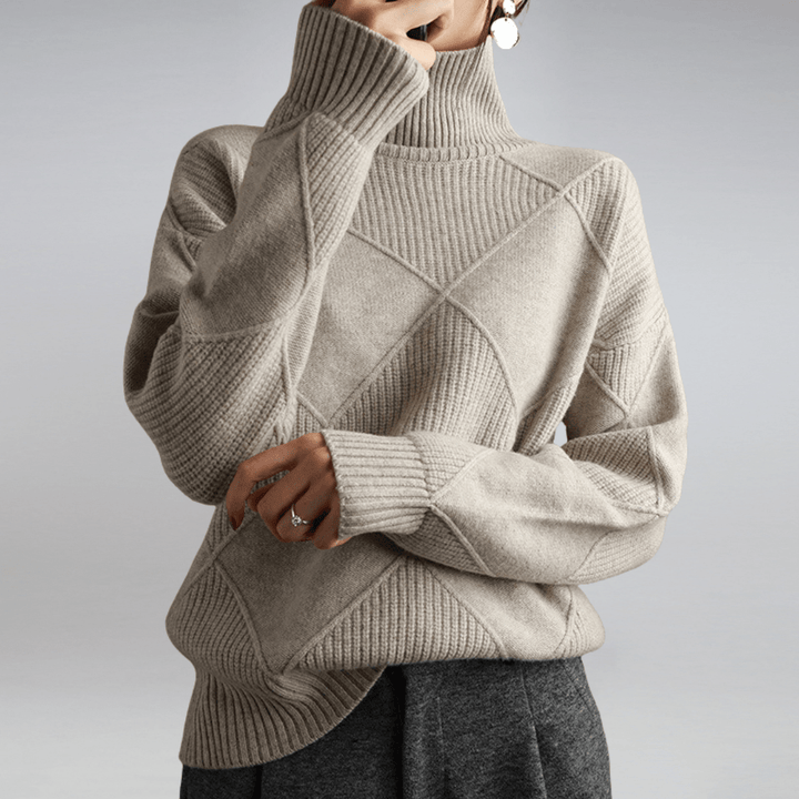 SOLENE | Luxe Soft Turtleneck